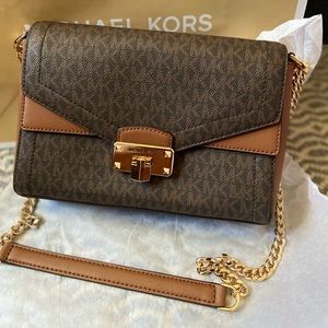 Michaels Kors purse/cross body